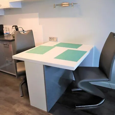 Uroczy Apartament- Daire *